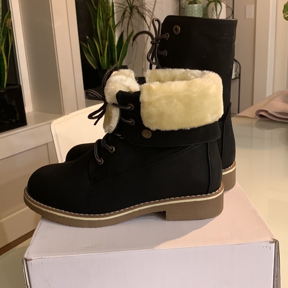 Dream Pairs lace-up boots - Picture 11 of 11